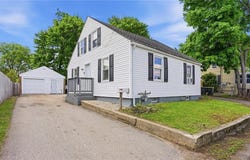 5 Maple Avenue, Smithfield, RI 02917
