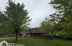 3122 Holiday Lane, Brooklyn, IA 52211