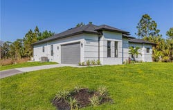 2643 8th, NAPLES, FL 34117