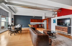 111 10th Street, Des Moines, IA 50309