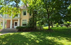 813 E Broadway, Monmouth, IL 61462