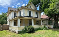 1111 W Cherokee, Enid, OK 73703