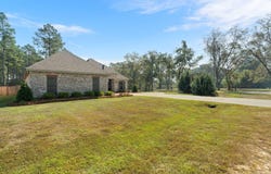 4 Sapphire Dr, Purvis, MS 39475