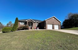 87 Meadowbrook Rd, Vanceburg, KY 41179
