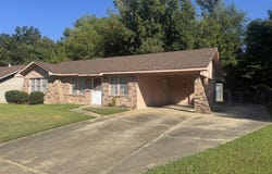 5046 Oak Creek Drive, Jackson, MS 39212