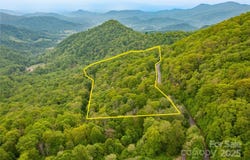 999 Mount Soma Boulevard, Clyde, NC 28721