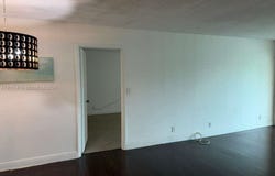 140 Lakeview Dr, Weston, FL 33326