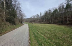 N Poplar Fork Road, Hurricane, WV 25526