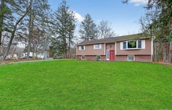 12 Robert Drive, Hyde Park, NY 12538