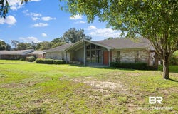 504 N Vaughn Dr, Satsuma, AL 36572