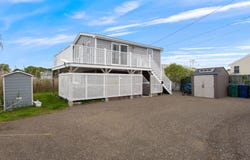 28 Kings Highway, Hampton, NH 03842