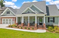 4711 W Lakeshore Drive, Acworth, GA 30101