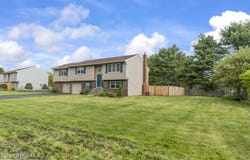 22 Cedarwood Drive, Malta, NY 12019