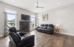 1200 Potter St, IA 52340