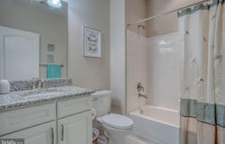 68 CRESTHAVEN LANE, DOVER, DE 19901