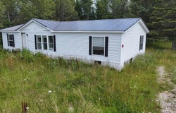 1226 W US Highway 2, Gulliver, MI 49840