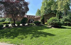 1 Golf Court, Burlington, IA 52601