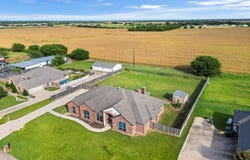 126 Davenport Lane, Waxahachie, TX 75165
