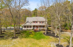 1 Pineview Court, Monroe, NJ 08831