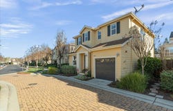 704 Tennyson DR, GILROY, CA 95020