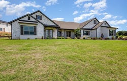 1445 Woodland Drive, Cross Roads, TX 76227
