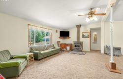 338 LAKESIDE RD, Glenwood, WA 98619
