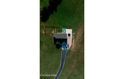 7921 Bud Hawkins Rd, Corryton, TN 37721
