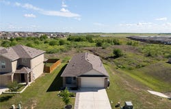 249 Calgary LN, San Marcos, TX 78666