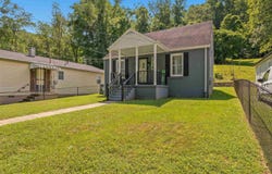 567 Garrison Avenue, Charleston, WV 25302