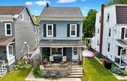 28 E FRONT Street, MOHNTON, PA 19540