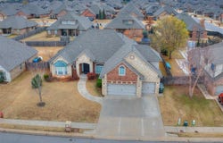 4816 Kelly Lakes Drive, Edmond, OK 73025