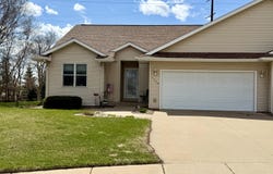 1330 Harvest Cir, Holmen, WI 54636