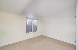 317 5th Avenue, Manistee, MI 49660