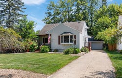 8075 Olmway Avenue, Olmsted Falls, OH 44138