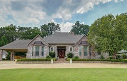906 Fleming Drive, Mount Pleasant, TX 75456