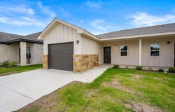 410 W Avenue C, Copperas Cove, TX 76522