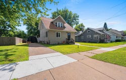111 10TH Street, CLINTONVILLE, WI 54929