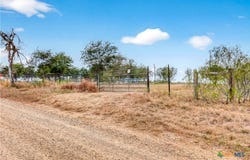 1152 County Road 447 lot: 14, Waelder, TX 78959