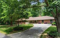 5 Windsor Circle, Thomasville, NC 27360