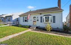 212 WECAF Road, NEW HOLLAND, PA 17557