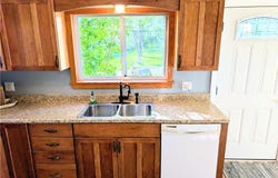 2177 Par Drive, Akron, OH 44312