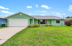 950 SW Jaslo Avenue, Port Saint Lucie, FL 34953