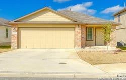 377 Middle Green Loop, Floresville, TX 78114