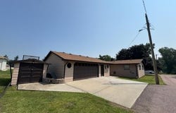 1007 Chestnut St., Springfield, SD 57062