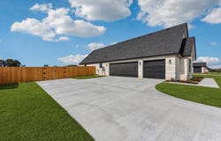 11060 Eagle Walk Blvd, Salado, TX 76571
