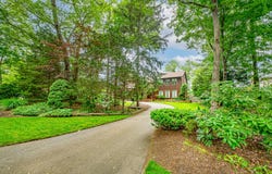 4 Candlelight Court, Smithtown, NY 11787