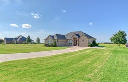 1352 Songbird Lane, Blanchard, OK 73010