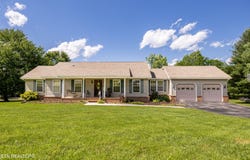 178 Scenic Hill Lane, Lenoir City, TN 37771