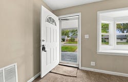 26641 Academy Street, Roseville, MI 48066