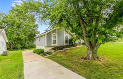 6613 E 123rd Terrace, Grandview, MO 64030